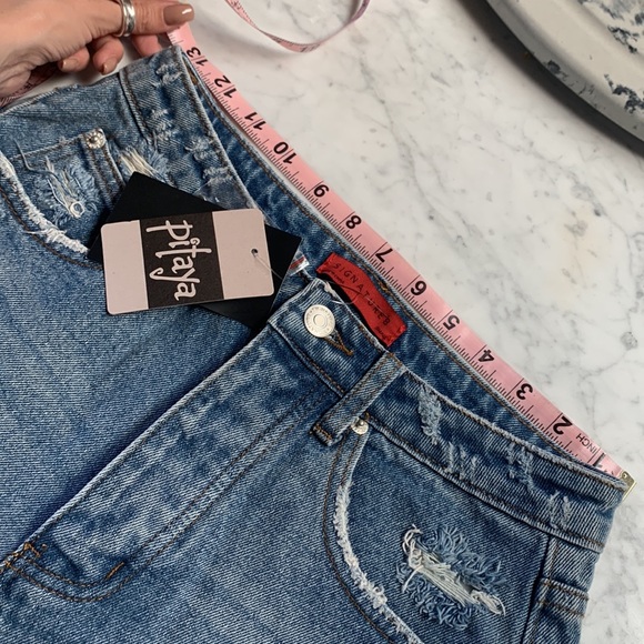 Signature8 denim blue jean shorts size small high rise. High waisted. 26 waist.2 - Picture 4 of 4